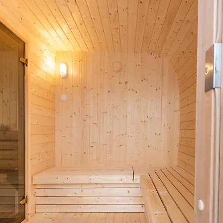 In Bramberg With Sauna & Access, Cleaning Included *